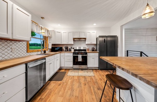 Watkins Glen House | Charming country home near Seneca Lake
