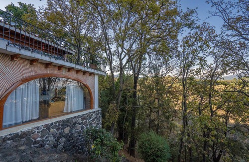 Cuernavaca House | Charming Country House with Pool & Scenic Views