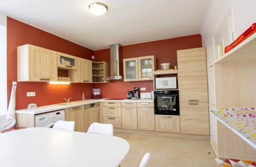 Borreze Cottage | Charming Countryside Home: Terrace, BBQ, Wifi, Near Dordogne & Vézère Valleys