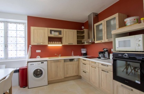 Borreze Cottage | Charming Countryside Home: Terrace, BBQ, Wifi, Near Dordogne & Vézère Valleys