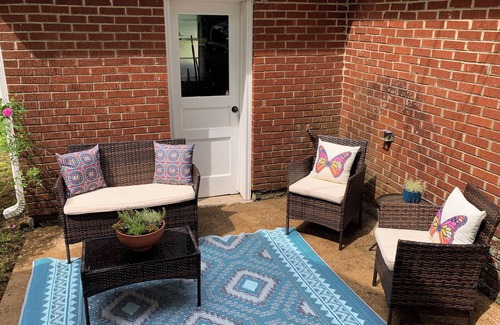 Lawrenceburg House | Charming & cozy 2-bedroom cottage in historic Lawrenceburg just 1 mile to town!
