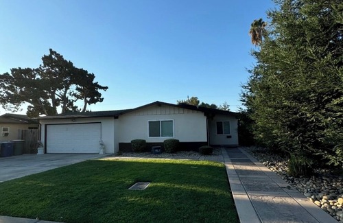 Merced House | Charming cozy 3-bedroom 2-bath house