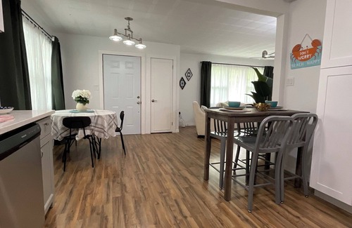 Osprey House | Charming cozy coastal house🐬minutes away from Venice beach