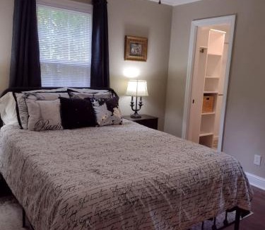 New Bern House | Charming, Cozy Cottage Near Downtown New Bern