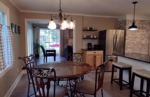 New Bern House | Charming, Cozy Cottage Near Downtown New Bern