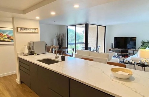 Delray Beach Apartment | Charming & Cozy Delray Beach Gem | Lakeside & Minutes from Downtown!