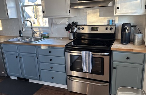 Egg Harbor House | Charming, Cozy Farmhouse! Newly renovated with plenty of sleeping space.