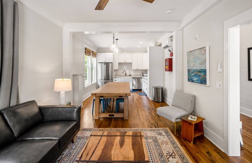 Historic Downtown Apalachicola Apartment | Charming & Cozy King Room, Newly Renovated, Centrally Located in Apalach