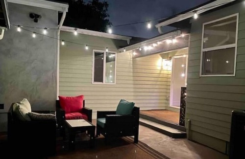 Corridor House | Charming Craftsman home
