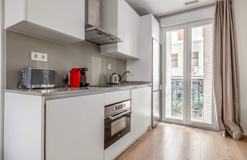 Cuatro Caminos Apartment | Charming Cuatro Caminos 1BR, near Santiago Bernabeu, by Blueground