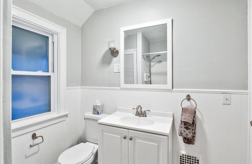 Southside House | Charming Cuse home close to downtown & university