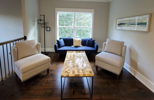 Suwanee House | Charming Custom Home in Historic Suwanee-Sleeps12