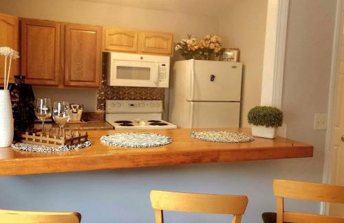 Athens House | Charming Cute Convenient 2 mi to Downtown and UGA