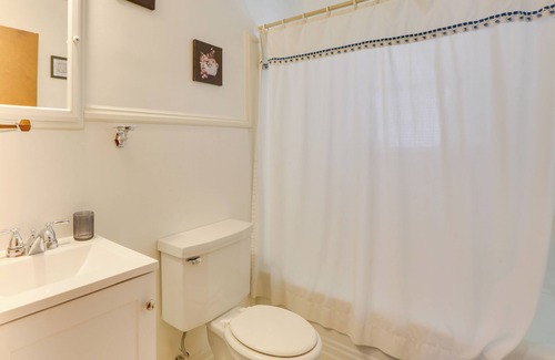 Danville House | Charming Danville Home < 5 Mi to Caesars Virginia!