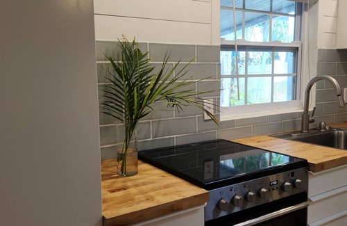 La Hacienda House | Charming Delray cottage with pool near Downtown Delray