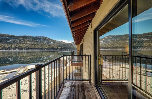 Truckee Condo | Charming Deluxe Studio w/Lake View #246 at Donner Lake Village