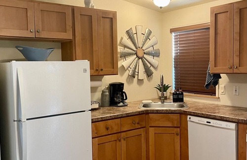 Catalina Other | Charming Desert Ranch House with Local Western Flair