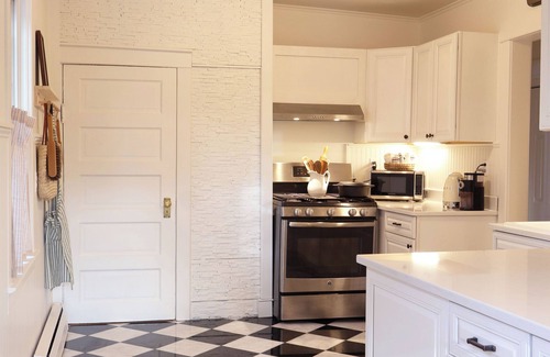 Queensbury House | Charming Designer-Owned 1930's Bungalow