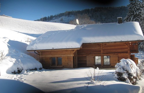 Manigod Ski Chalet | Charming detached chalet Manigod La Clusaz comfort south-facing Aravis view.