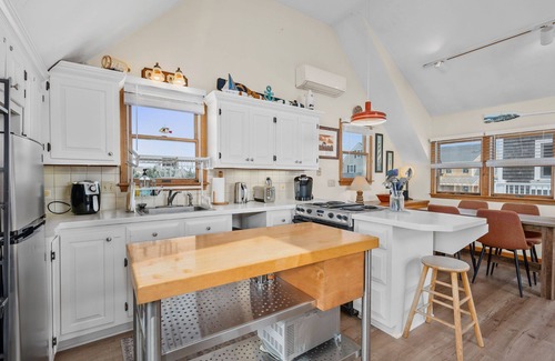East Sandwich Cottage | Charming Dog Friendly East Sandwich Beach Cottage