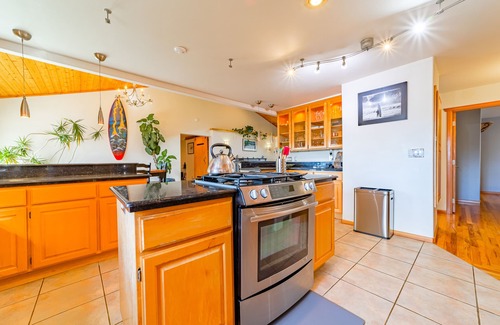 Fortuna House | Charming dog-friendly home with fireplace, pool table & access to fitness room