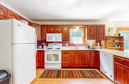 Rockport House | Charming, dog-friendly home with lovely yard & firepit - near Rockport/Camden
