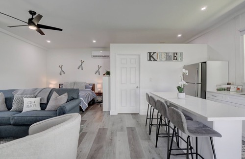 Bonita Springs Apartment | Charming Downtown Retreat with Courtyard