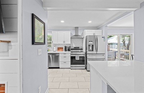 Southern Pines House | Charming Downtown Corner Cottage - 1 Block Walk to Food & Fun - Dog Friendly