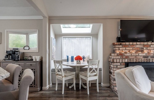 Northeast Carmel House | Charming Downtown Carmel 5 Bed Property