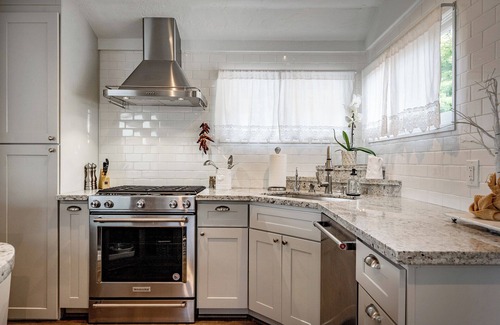 Northeast Carmel House | Charming Downtown Carmel 5 Bed Property