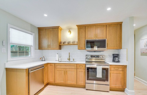 Cary House | Charming Downtown Cary Retreat