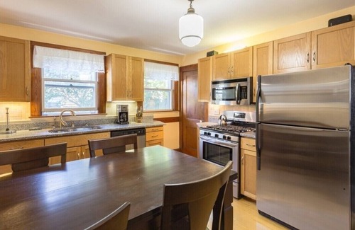 Marblehead House | Charming downtown home in the center of Historic Marblehead: 5min walk to harbor