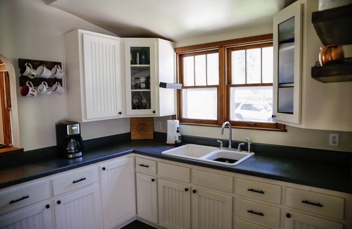 Central - Terry House | Charming downtown home- close to hospitals, historical neighborhoods, airport