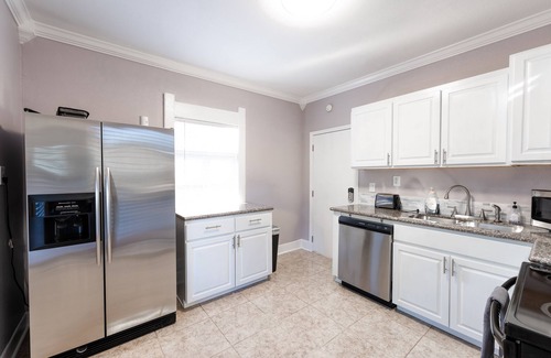 Hilltop House | Charming Downtown Tacoma Home!!