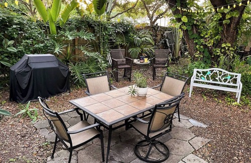 Historic Uptown Apartment | Charming Downtown Bungalow Apt. - Walk to museums & nightlife