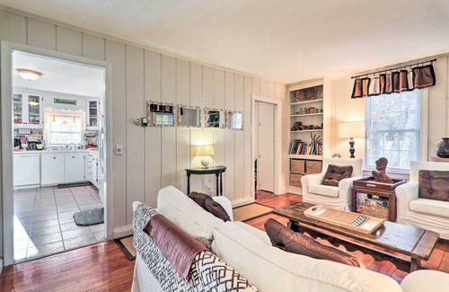 East Falmouth Cottage | Charming East Falmouth Home w/Hot Tub!