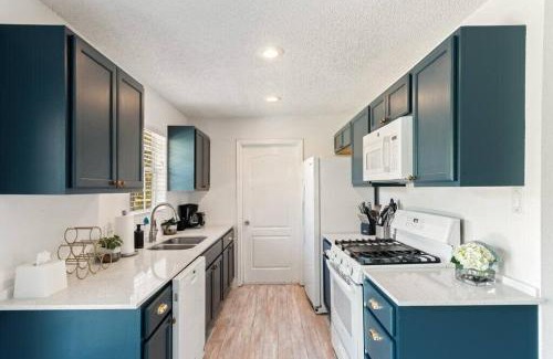 East MLK House | Charming East Side Bungalow