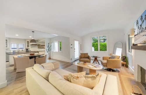 Melrose House | Charming Edinburgh 3 bdr villa with pool!