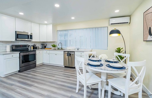 Altadena Apartment | Charming Elegant Retreat in the San Gabriel Valley
