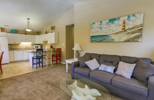 Emerald Isle House | Charming Emerald Isle Escape Less Than 1 Mi to Beach!