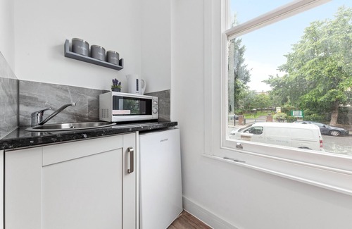 Highgate Apartment | Charming Ensuite Room in Finsbury Park London N19