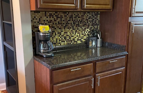 Rochester House | Charming Entire Ranch in Rochester Downtown