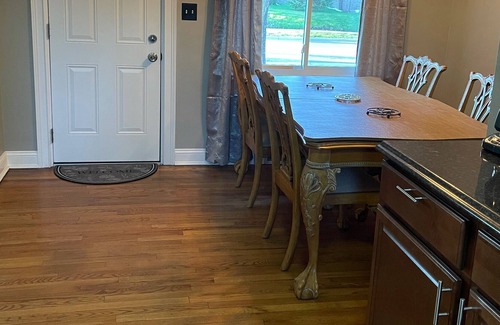 Rochester House | Charming Entire Ranch in Rochester Downtown