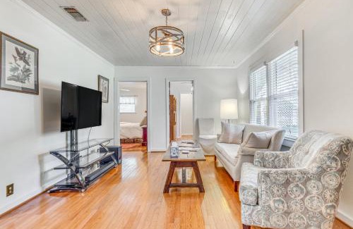 Fairhope House | Charming Fairhope Home about 2 Mi to North Beach Park!