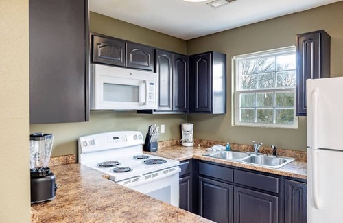 Sevierville House | Charming Fall Hideaway | Arcade + Pet Friendly