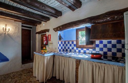 Algarinejo House | Charming Farmhouse Retreat