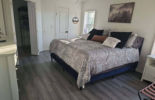 Rutherfordton Other | Charming farmhouse with 3 bedrooms and WiFi, AC in enchanting Rutherfordton