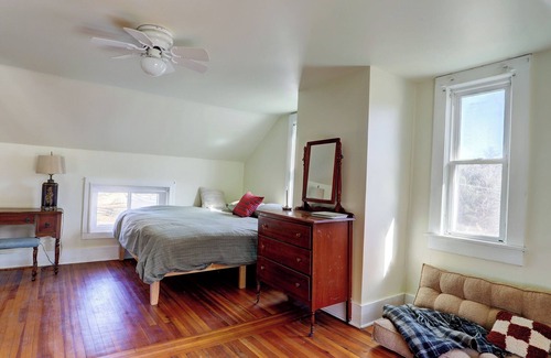 Saugerties Other | Charming Farmhouse barn in Palenville close to Saugerties, Woodstock, Hunter