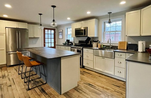 Chester Depot House | Charming Farmhouse in Chester