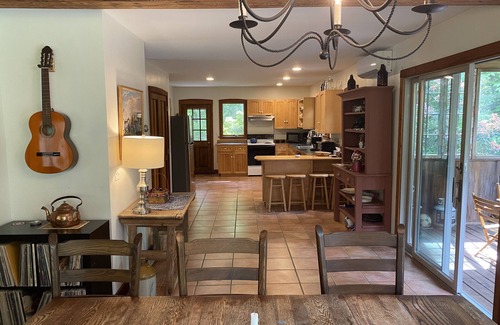 West Tisbury House | Charming Farmhouse serene amongst the trees